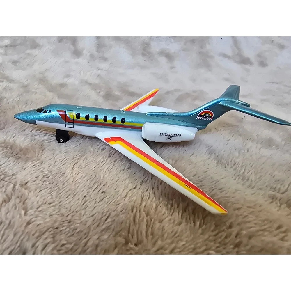 Matchbox Sky Busters Cessna Citation X Metallic Blue Diecast Airplane 2007 C30